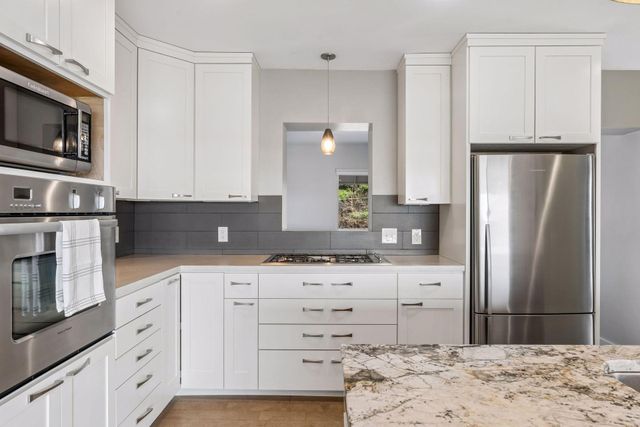 525 Burlington Road, Saint Paul, MN 55119