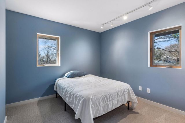 525 Burlington Road, Saint Paul, MN 55119