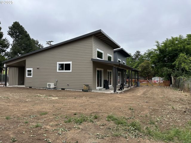1380 JACOBS Dr, Eugene, OR 97402