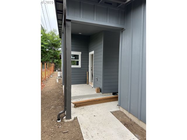 1380 JACOBS Dr, Eugene, OR 97402