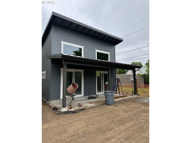 1380 JACOBS Dr, Eugene, OR 97402