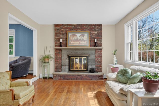 14 Victor Lane, Poughkeepsie, NY 12601