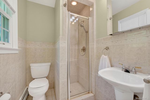 14 Victor Lane, Poughkeepsie, NY 12601