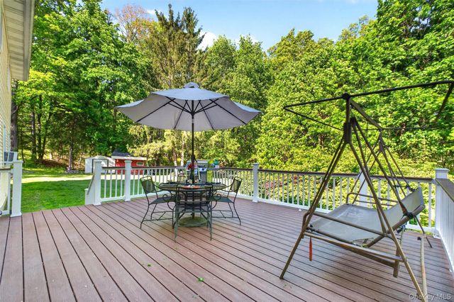 14 Victor Lane, Poughkeepsie, NY 12601