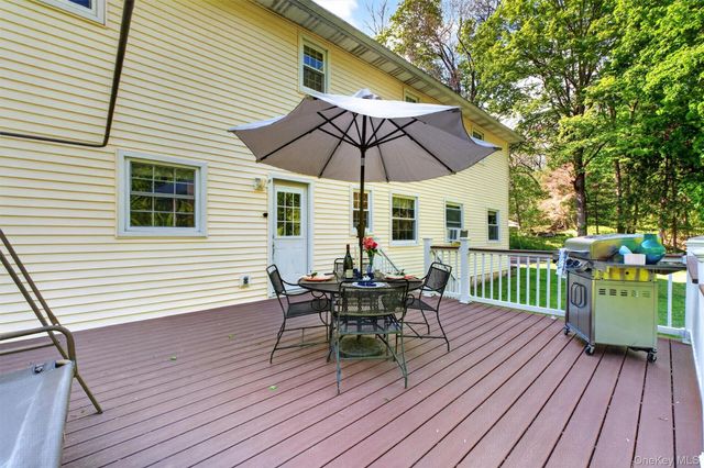 14 Victor Lane, Poughkeepsie, NY 12601