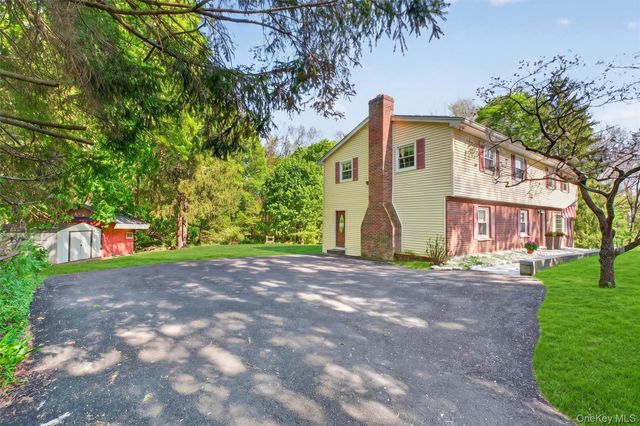 14 Victor Lane, Poughkeepsie, NY 12601