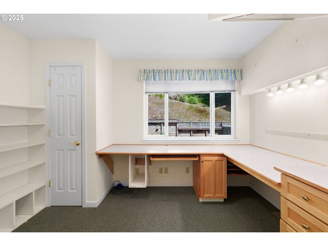 66291 WATERTOWER Rd, North Bend, OR 97459