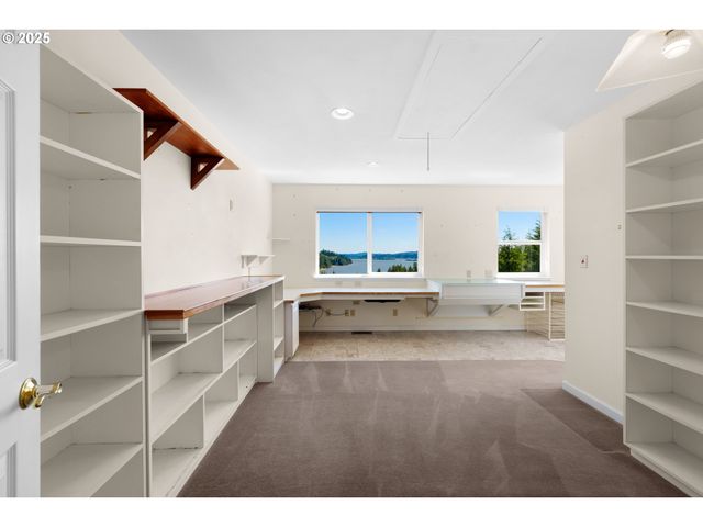 66291 WATERTOWER Rd, North Bend, OR 97459