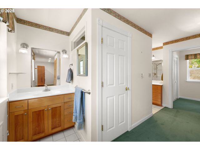 66291 WATERTOWER Rd, North Bend, OR 97459