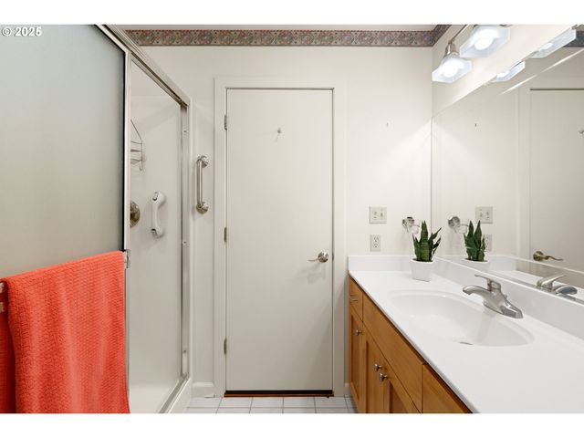 66291 WATERTOWER Rd, North Bend, OR 97459