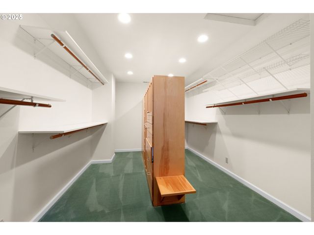66291 WATERTOWER Rd, North Bend, OR 97459
