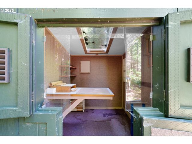 66291 WATERTOWER Rd, North Bend, OR 97459