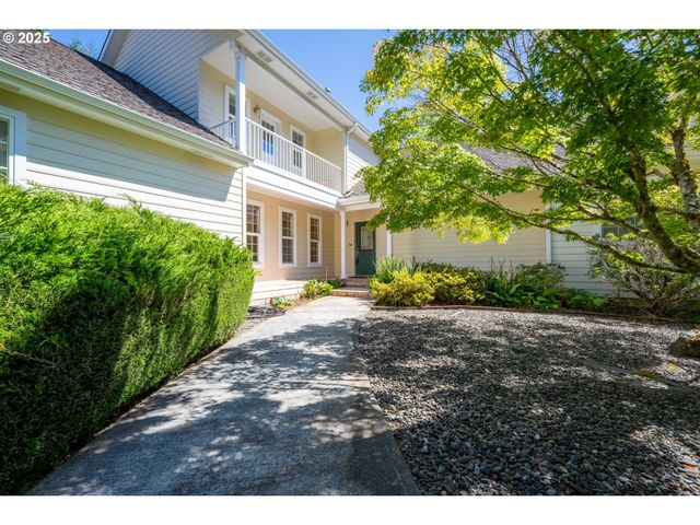 66291 WATERTOWER Rd, North Bend, OR 97459
