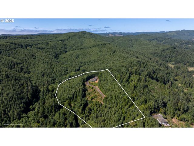 66291 WATERTOWER Rd, North Bend, OR 97459