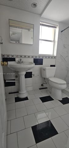 8595 Sunrise Lakes Blvd 307, Sunrise, FL 33322