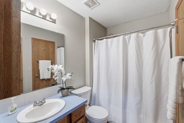 501 W Deerfield, Valley Center, KS 67147