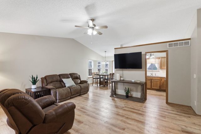 501 W Deerfield, Valley Center, KS 67147