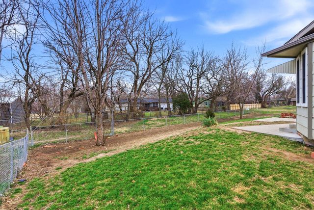 501 W Deerfield, Valley Center, KS 67147