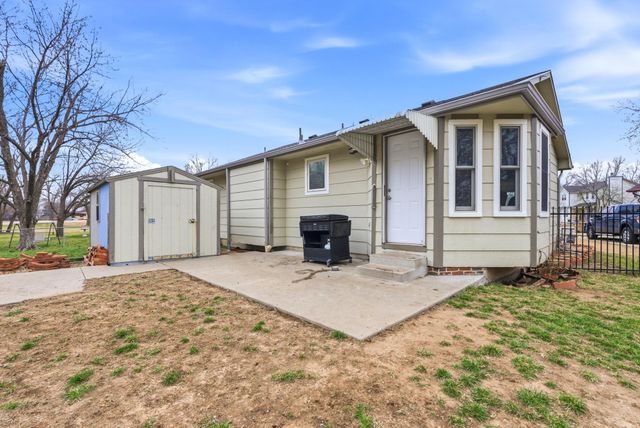501 W Deerfield, Valley Center, KS 67147