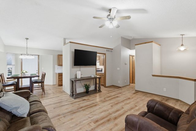 501 W Deerfield, Valley Center, KS 67147