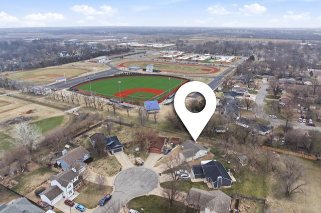 501 W Deerfield, Valley Center, KS 67147