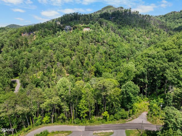 3278 Emerald Springs Loop, Sevierville, TN 37862