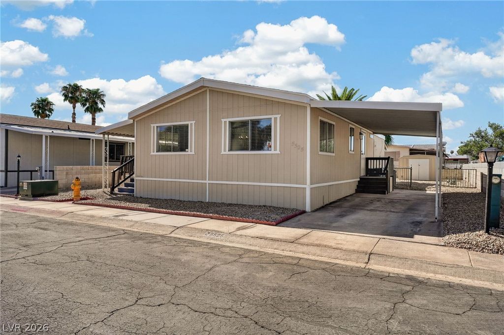 5525 Tres Piedras Road, Las Vegas, NV 89122 — photo 4