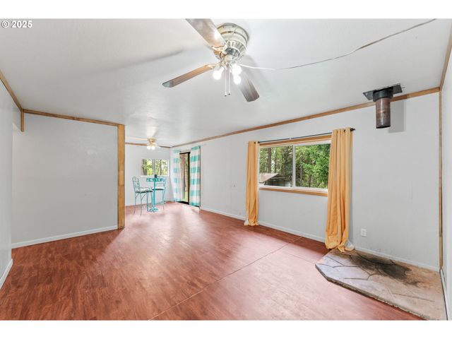 414 CALLAHAN Rd, Roseburg, OR 97471