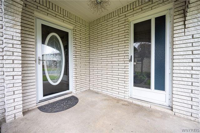 99 South Prince Drive, Cheektowaga, NY 14043