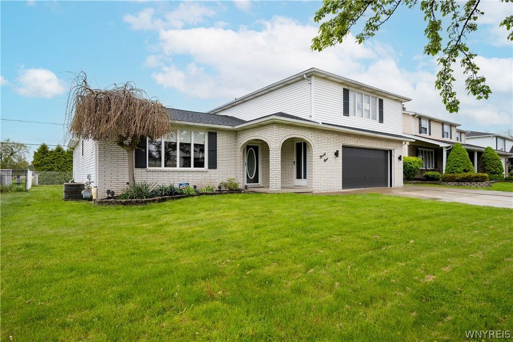 99 South Prince Drive, Cheektowaga, NY 14043