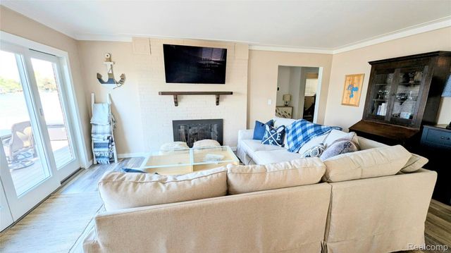 2525 Davista Drive, Highland Charter Township, MI 48356