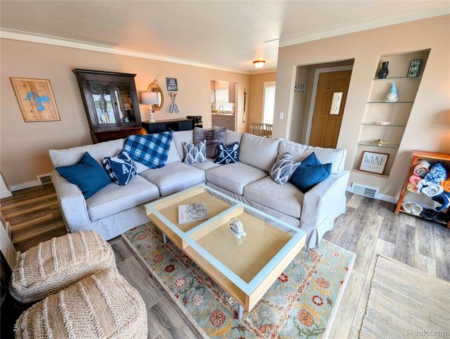 2525 Davista Drive, Highland Charter Township, MI 48356