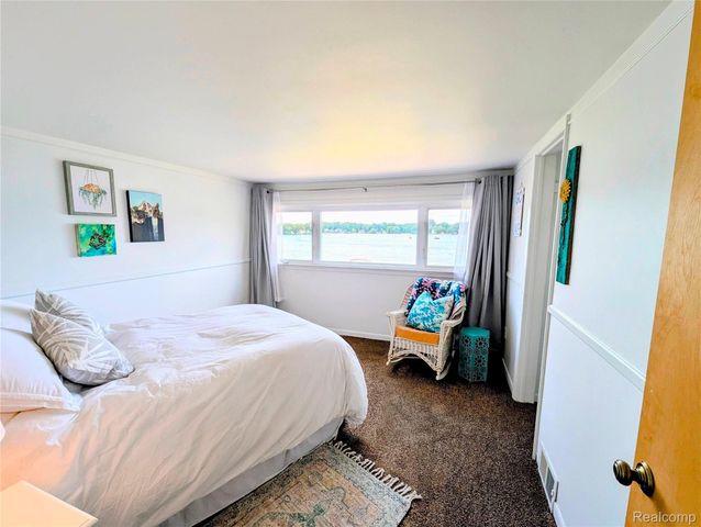 2525 Davista Drive, Highland Charter Township, MI 48356