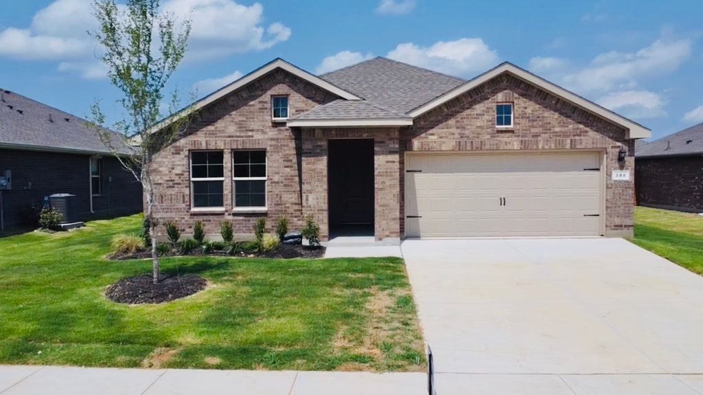 380 WILDROSE Circle, Cleburne, TX 76033