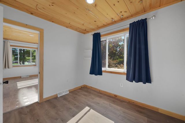 1402 Chestnut Street, Cadillac, MI 49601