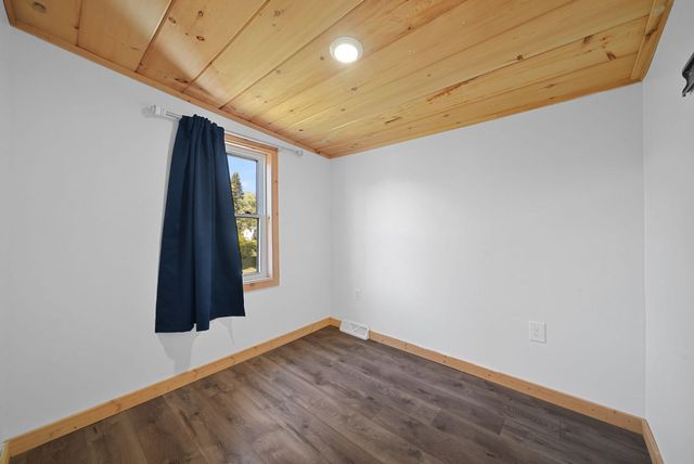 1402 Chestnut Street, Cadillac, MI 49601