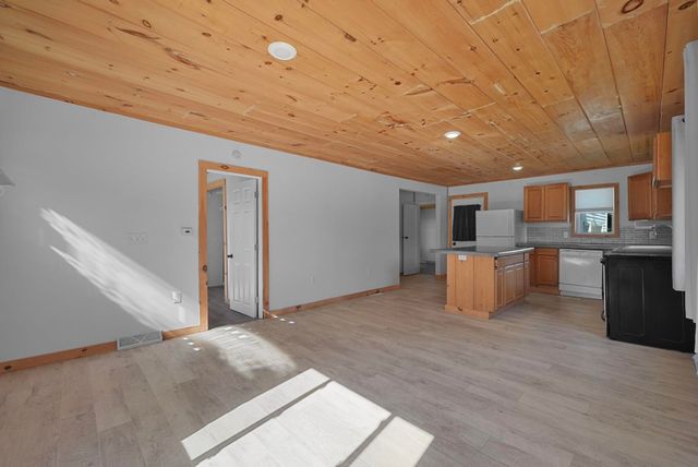 1402 Chestnut Street, Cadillac, MI 49601