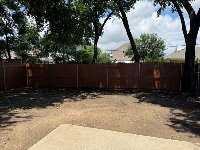 2019 Dennison Street, Dallas, TX 75212