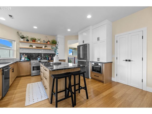 2709 Nw 9TH Ave, Camas, WA 98607