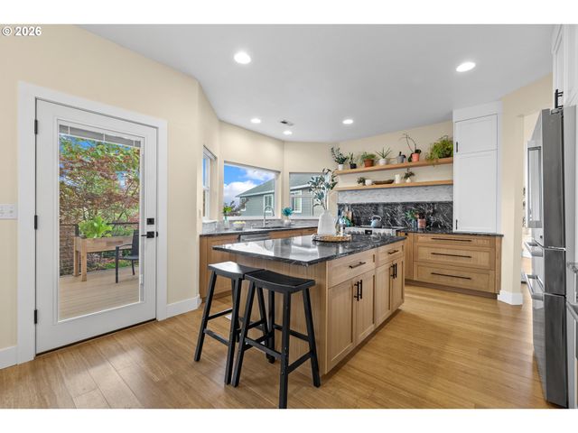 2709 Nw 9TH Ave, Camas, WA 98607