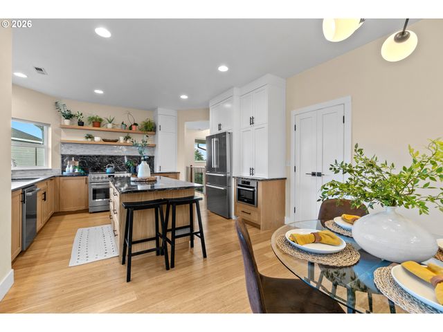 2709 Nw 9TH Ave, Camas, WA 98607
