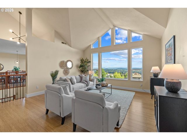 2709 Nw 9TH Ave, Camas, WA 98607