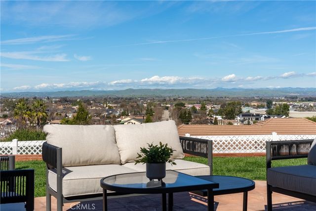 2039 Promontory, Paso Robles, CA 93446