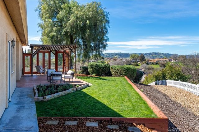 2039 Promontory, Paso Robles, CA 93446