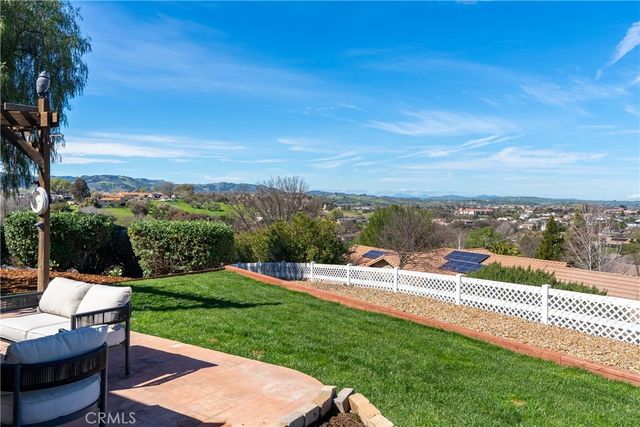 2039 Promontory, Paso Robles, CA 93446