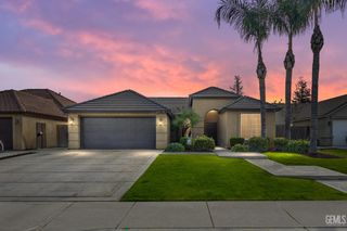 13623 Foyers Falls Drive, Bakersfield, CA 93314