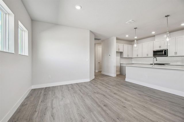 5020 CHAPEL ROW AVENUE, Apollo Beach, FL 33572