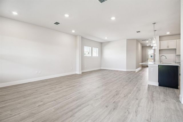 5020 CHAPEL ROW AVENUE, Apollo Beach, FL 33572