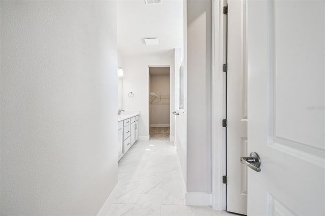 5020 CHAPEL ROW AVENUE, Apollo Beach, FL 33572