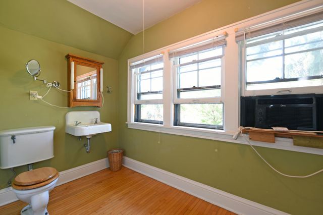 3537 Emerson Avenue S, Minneapolis, MN 55408